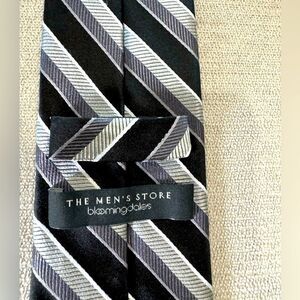 Bloomingdale’s Men’s Tie 100% Silk Black Grey White Work Party Formal